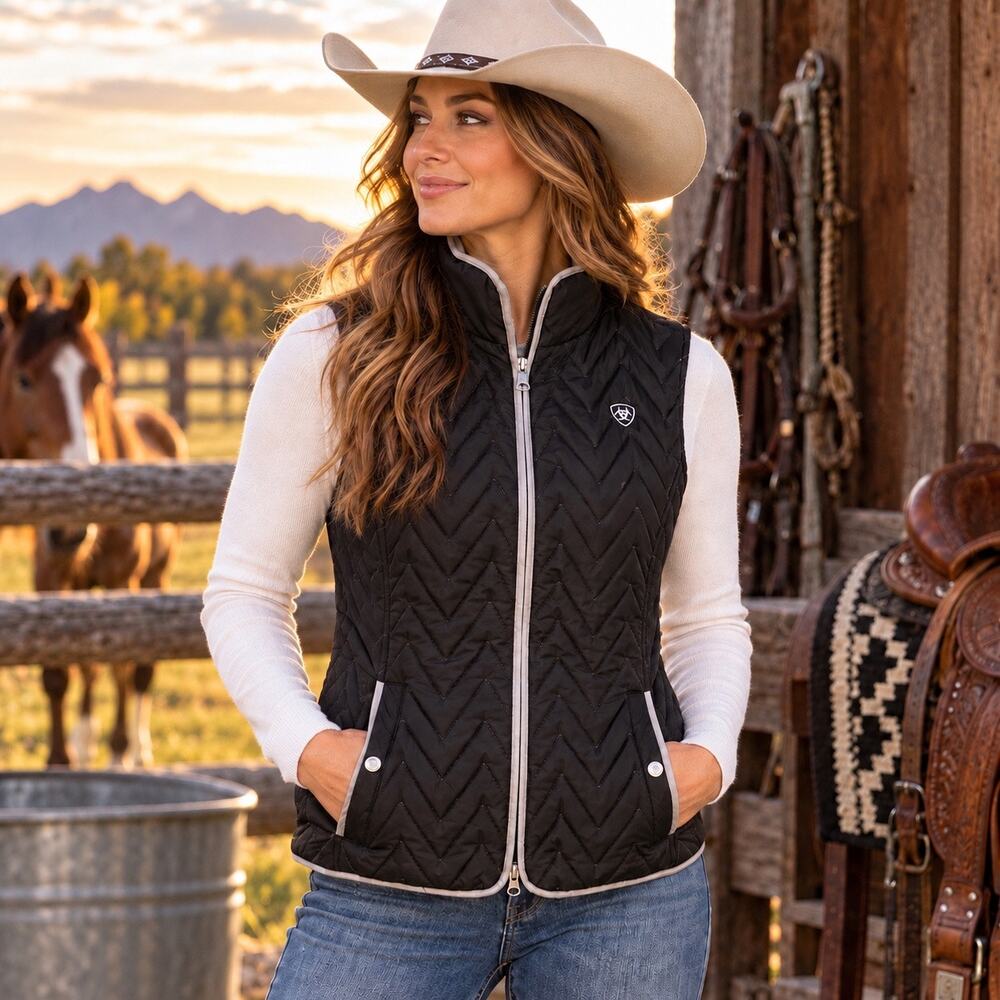 Ariat Ashley Women’s Medium Black Chevron Quilted Insulated Equestrian Vest